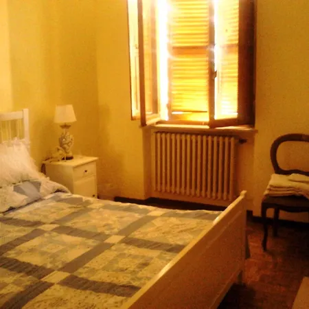 Apartment Oak Tree Montefelcino