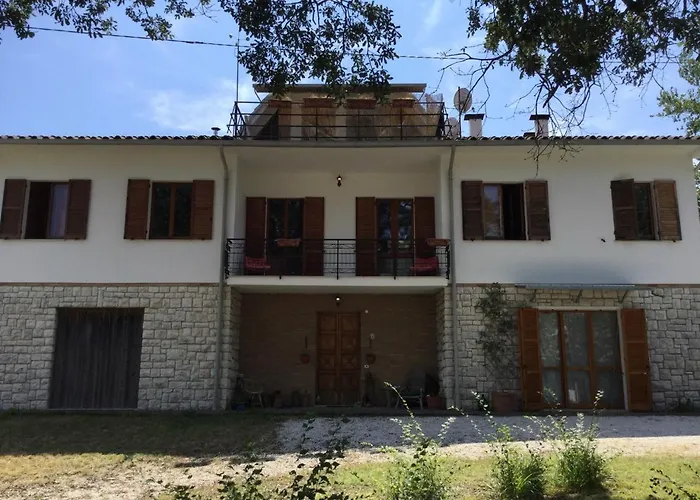 Apartment Oak Tree *