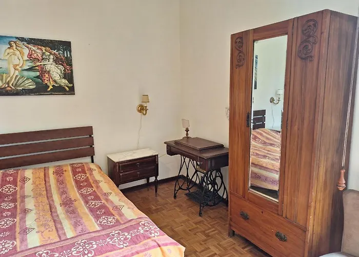 Apartment Oak Tree Montefelcino