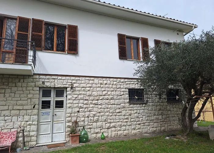 Oak Tree Apartment Montefelcino