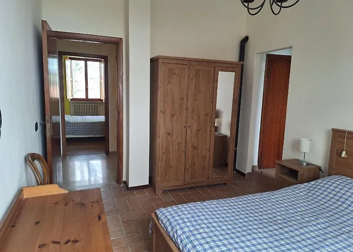 Apartment Oak Tree Montefelcino